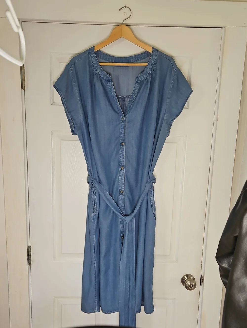 Lane Bryant Light Blue Denim Midi Dress with Front Buttons and Waist Tie 24 - Picture 1 of 5